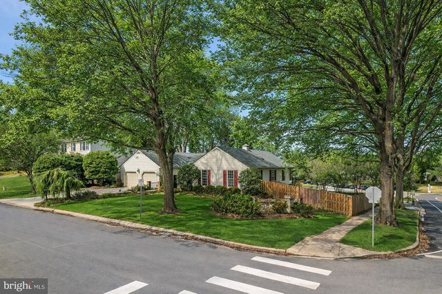 9201 COPENHAVER DR, Potomac, MD 20854