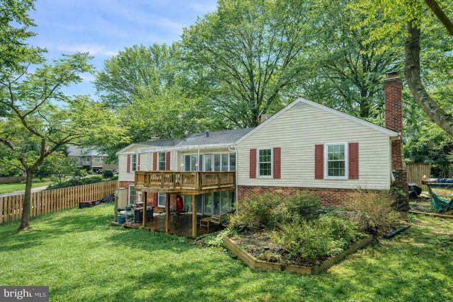 9201 COPENHAVER DR, Potomac, MD 20854