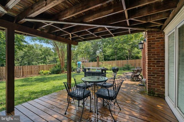 9201 COPENHAVER DR, Potomac, MD 20854