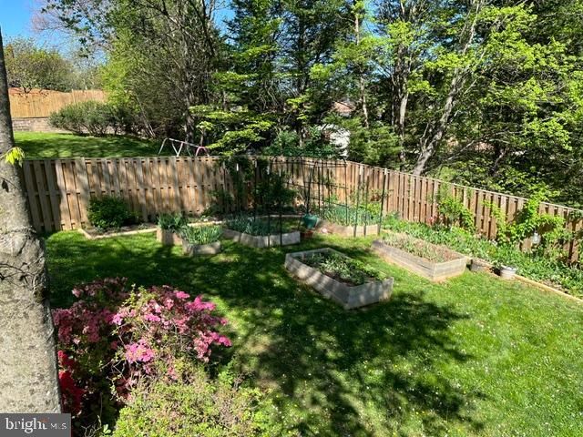 9201 COPENHAVER DR, Potomac, MD 20854