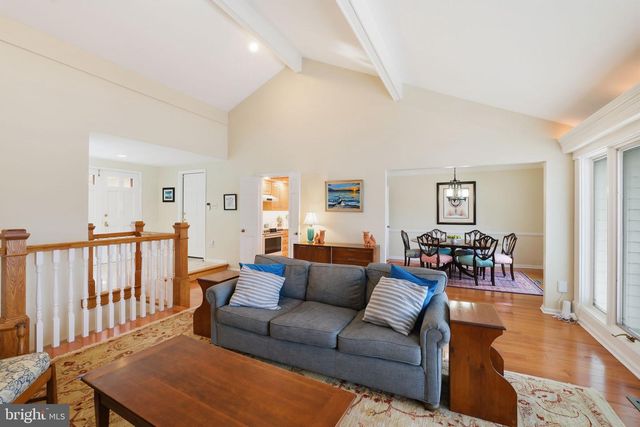 9201 COPENHAVER DR, Potomac, MD 20854