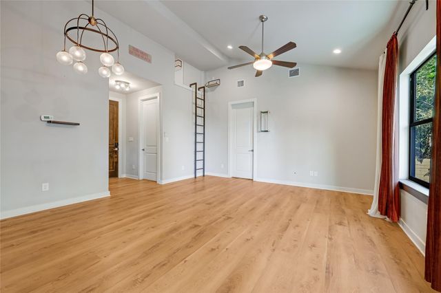 11115 Elm ST, Jonestown, TX 78645