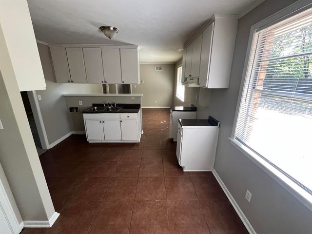 2969 DANVILLE DR, Memphis, TN 38118