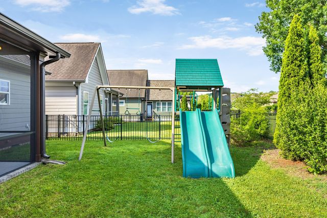11031 Prairie Lake Drive, Apison, TN 37302