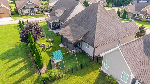 11031 Prairie Lake Drive, Apison, TN 37302