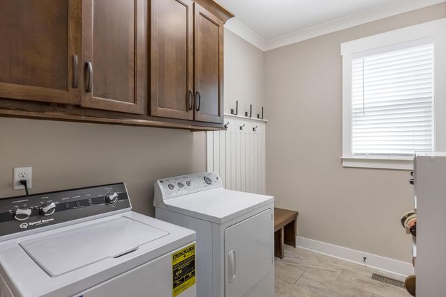 11031 Prairie Lake Drive, Apison, TN 37302