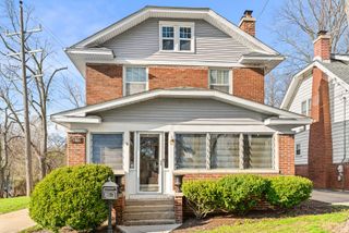 629 W Downer Place, Aurora, IL 60506