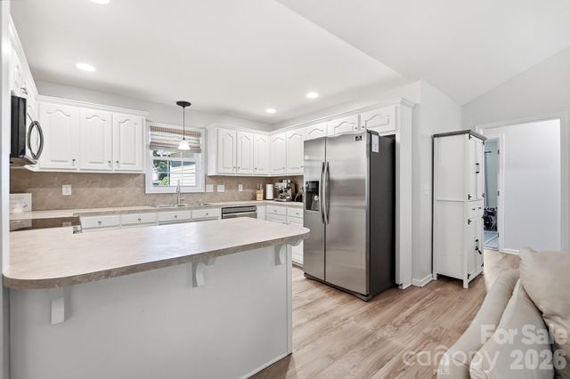 6530 Fly A Way Drive, Denver, NC 28037