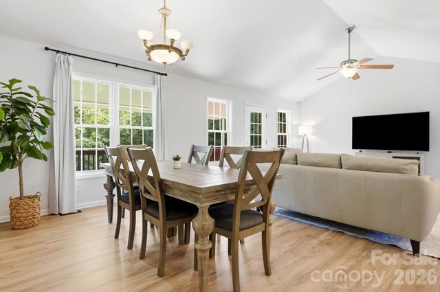 6530 Fly A Way Drive, Denver, NC 28037