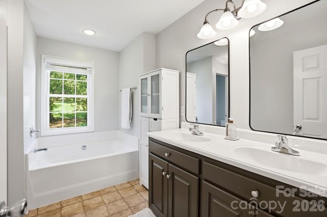 6530 Fly A Way Drive, Denver, NC 28037