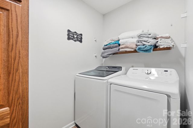 6530 Fly A Way Drive, Denver, NC 28037
