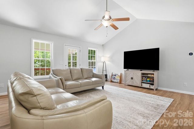 6530 Fly A Way Drive, Denver, NC 28037