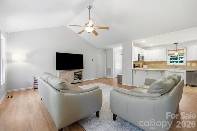 6530 Fly A Way Drive, Denver, NC 28037