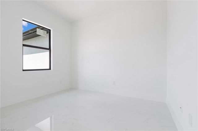 17 W 7th ST, Lehigh Acres, FL 33972