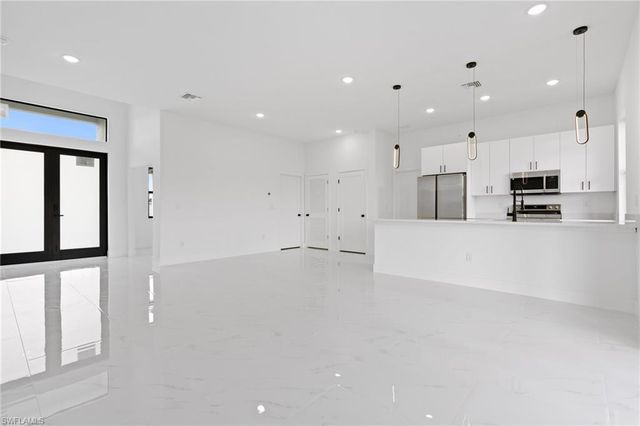 17 W 7th ST, Lehigh Acres, FL 33972