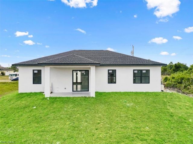 17 W 7th ST, Lehigh Acres, FL 33972