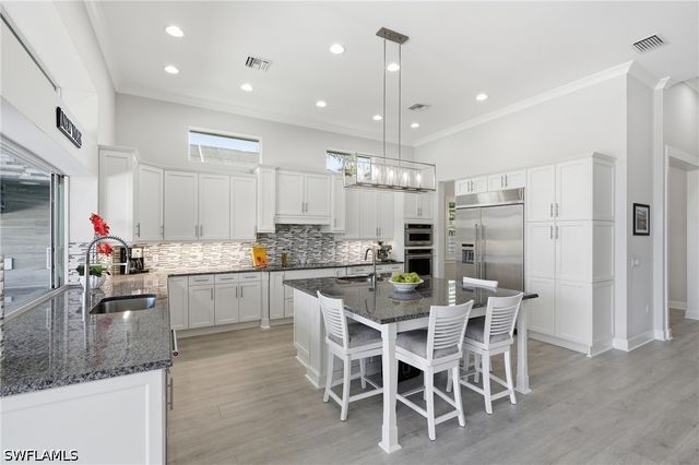6061 Lucaya WAY, Naples, FL 34113