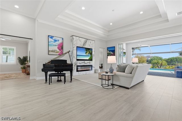 6061 Lucaya WAY, Naples, FL 34113