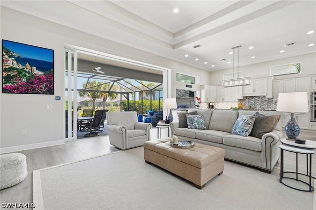 6061 Lucaya WAY, Naples, FL 34113