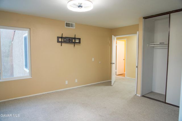 640 W Ave Q12, Palmdale, CA 93551