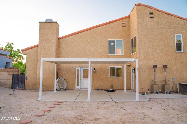 640 W Ave Q12, Palmdale, CA 93551