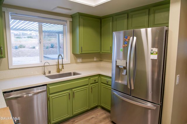 640 W Ave Q12, Palmdale, CA 93551