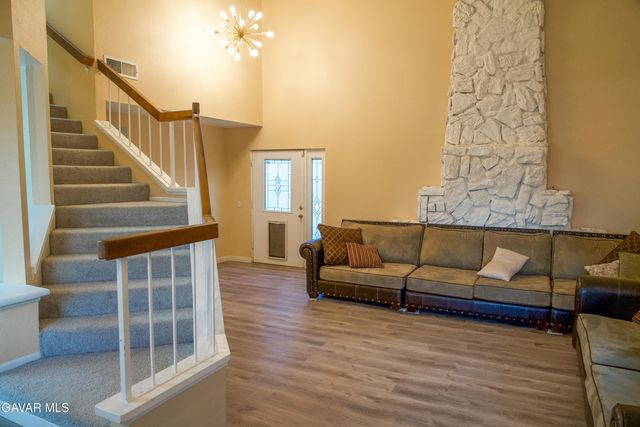 640 W Ave Q12, Palmdale, CA 93551