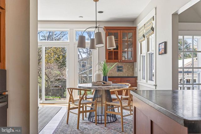 1816 N KENMORE ST, Arlington, VA 22207