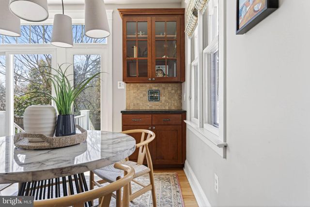 1816 N KENMORE ST, Arlington, VA 22207