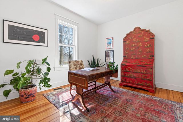 1816 N KENMORE ST, Arlington, VA 22207