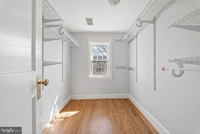 1816 N KENMORE ST, Arlington, VA 22207