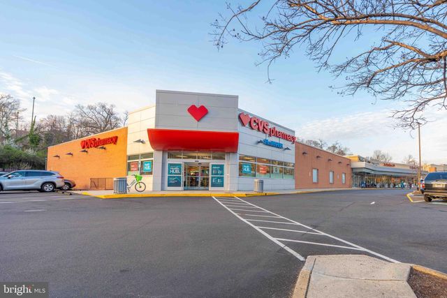 1816 N KENMORE ST, Arlington, VA 22207