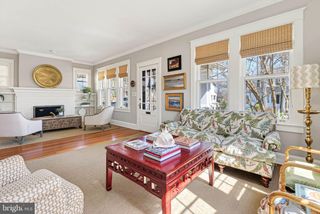 1816 N KENMORE ST, Arlington, VA 22207