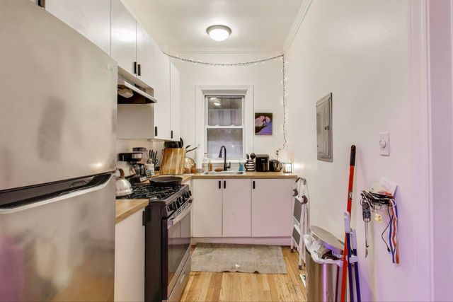 902 S Claremont Avenue, Chicago, IL 60612