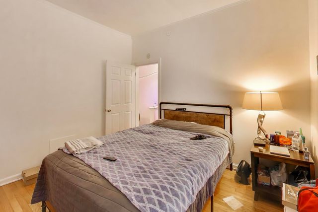 902 S Claremont Avenue, Chicago, IL 60612