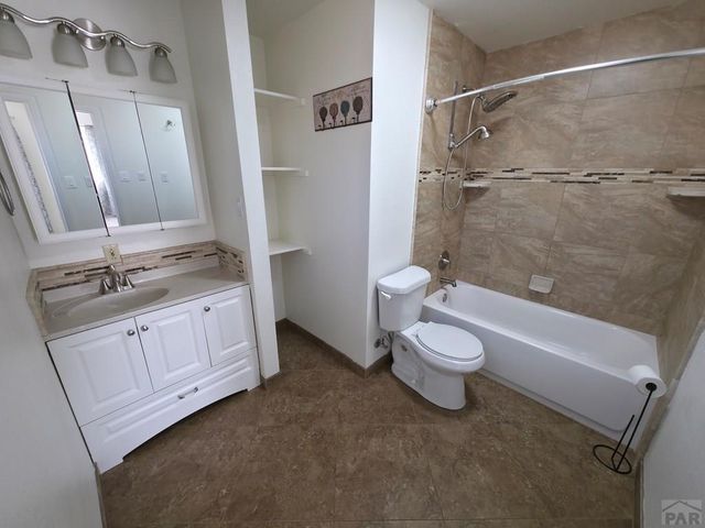 39 MacAlester Rd, Pueblo, CO 81001