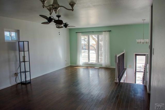 39 MacAlester Rd, Pueblo, CO 81001