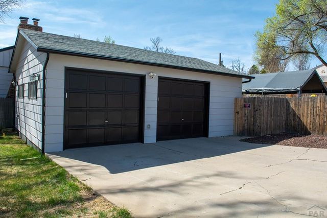 39 MacAlester Rd, Pueblo, CO 81001