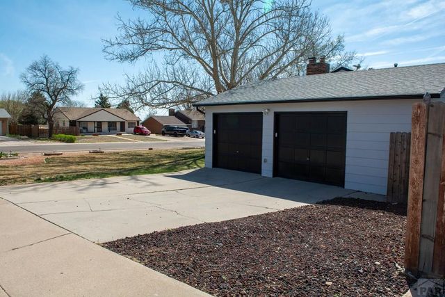 39 MacAlester Rd, Pueblo, CO 81001