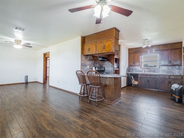 2094 Hartshorne Adamson Road, Hartshorne, OK 74547