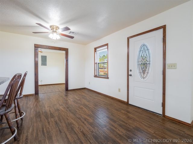 2094 Hartshorne Adamson Road, Hartshorne, OK 74547