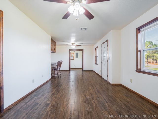 2094 Hartshorne Adamson Road, Hartshorne, OK 74547