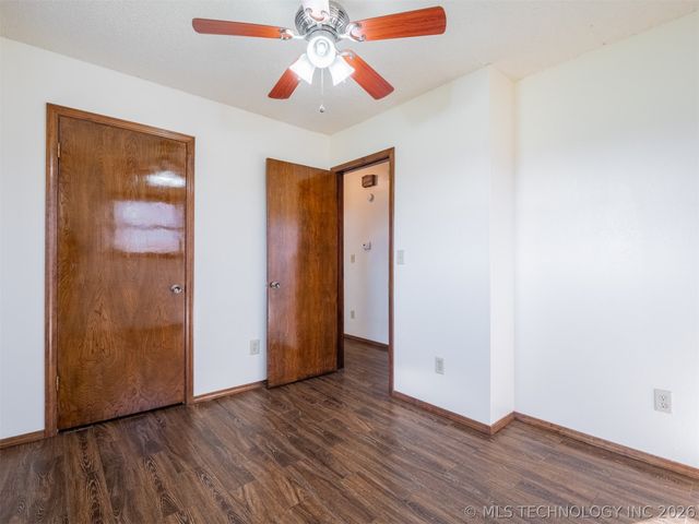 2094 Hartshorne Adamson Road, Hartshorne, OK 74547