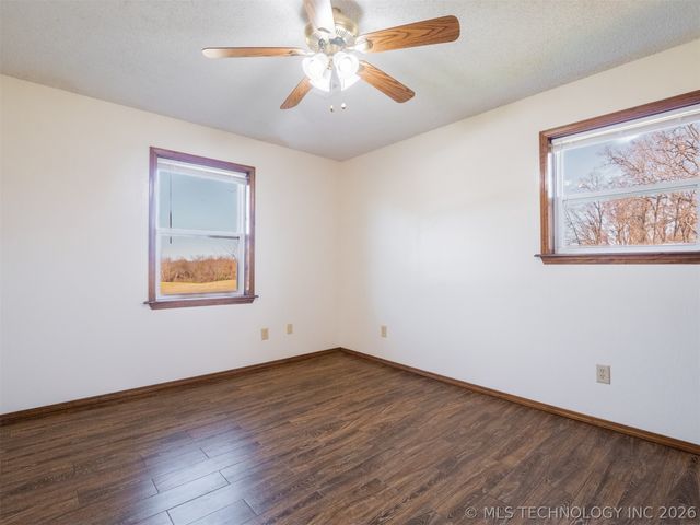 2094 Hartshorne Adamson Road, Hartshorne, OK 74547