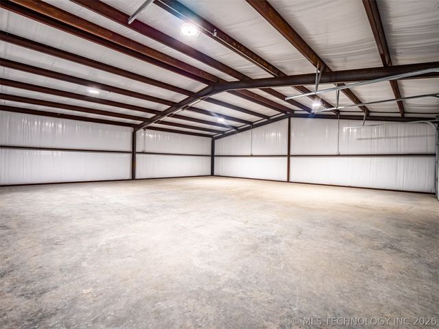 2094 Hartshorne Adamson Road, Hartshorne, OK 74547