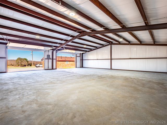 2094 Hartshorne Adamson Road, Hartshorne, OK 74547