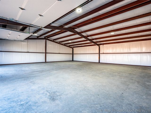 2094 Hartshorne Adamson Road, Hartshorne, OK 74547