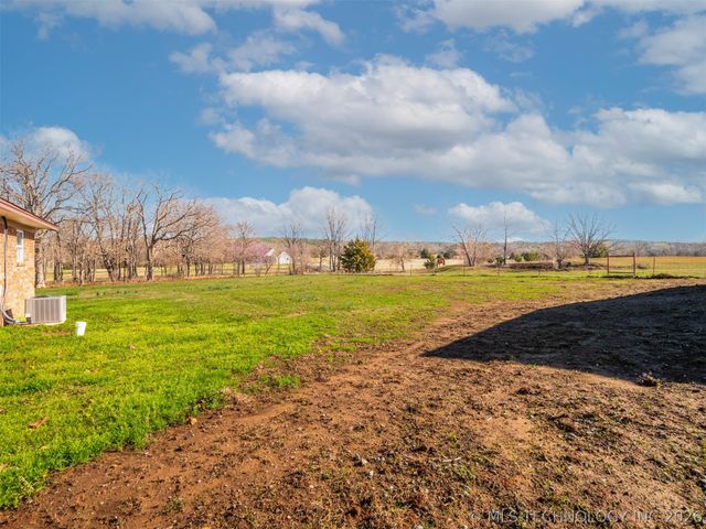 2094 Hartshorne Adamson Road, Hartshorne, OK 74547