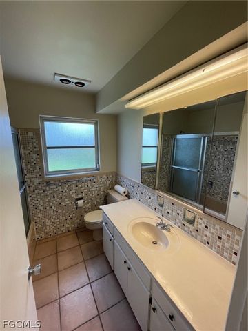 1040 SE 43rd ST, Cape Coral, FL 33904