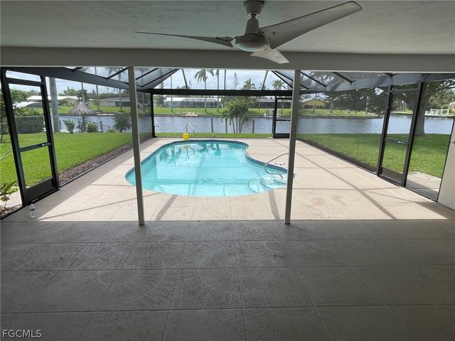 1040 SE 43rd ST, Cape Coral, FL 33904